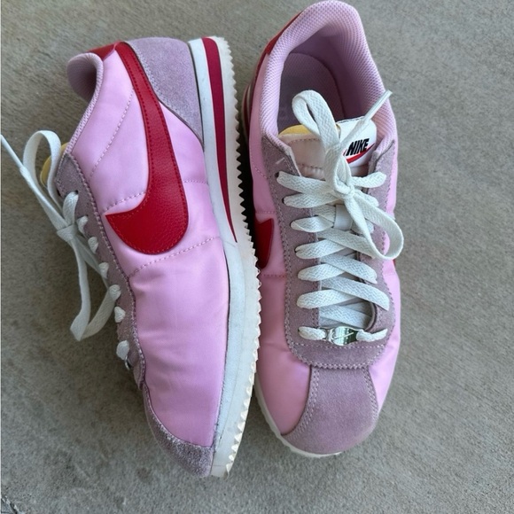 Nike Cortez Women's Pink and Red Valentine Sneakers 8.5 - Picture 11 of 11